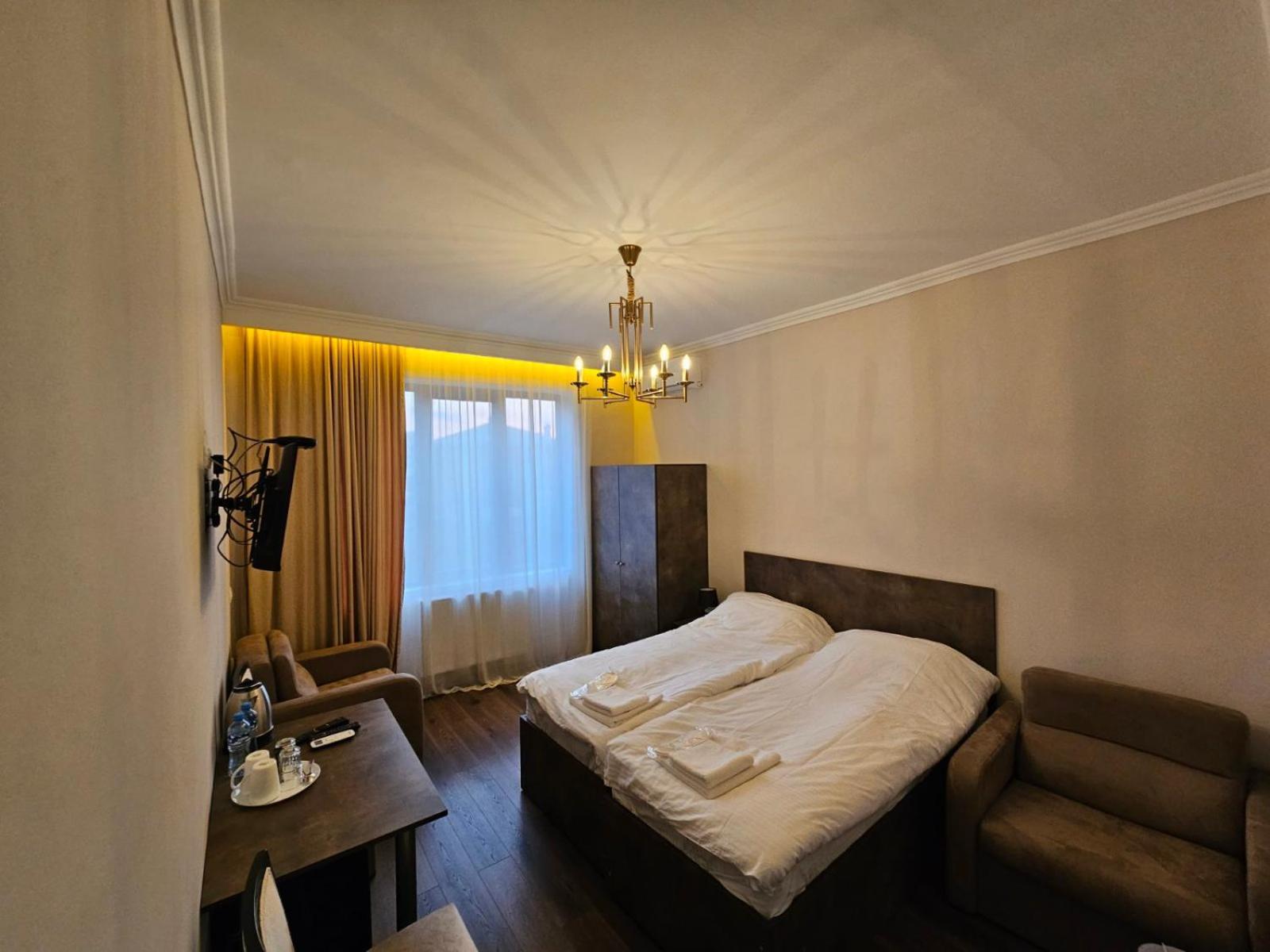 Bina N28 Hotell Kutaisi Exteriör bild